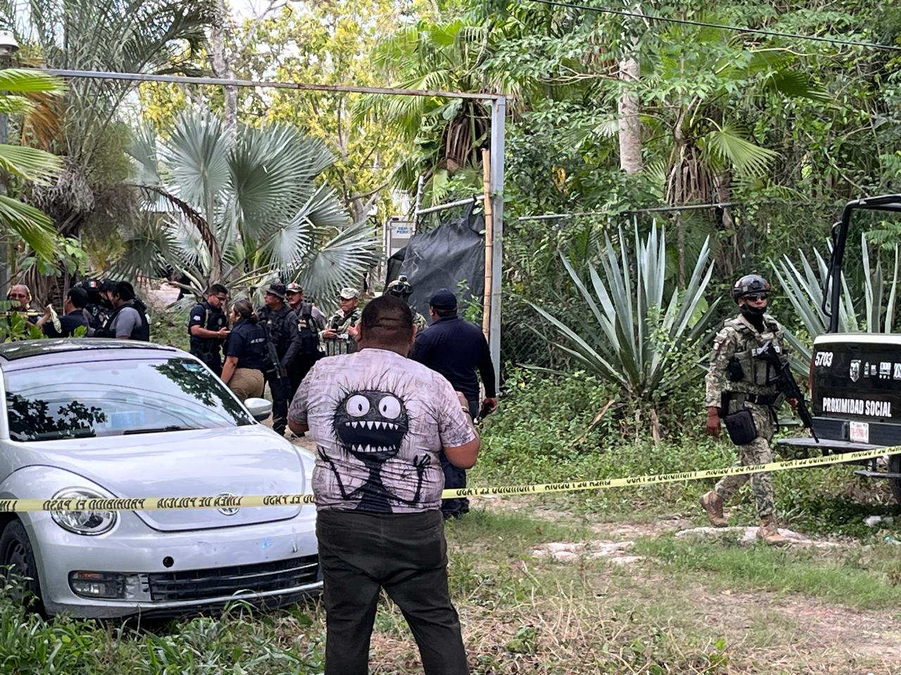 Hallan fosa con osamentas y liberan dos secuestrados en rancho de Cancún